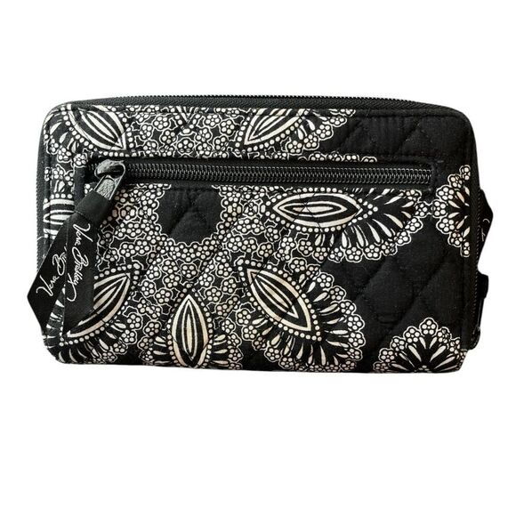 Vera Bradley Turnlock Wallet in Blanco Bouquet - Picture 2 of 5